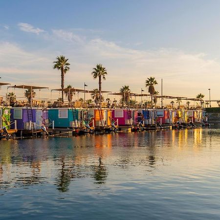 Boat Haus - Casas Flotantes Frente A Gibraltar Otel La Línea de la Concepción Dış mekan fotoğraf